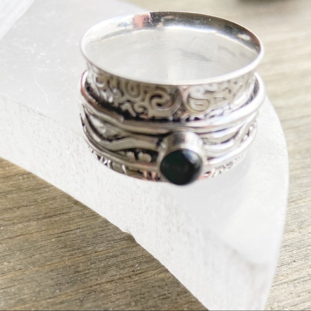 STERLING SILVER BLACK ONYX SPINNER BOHO RING